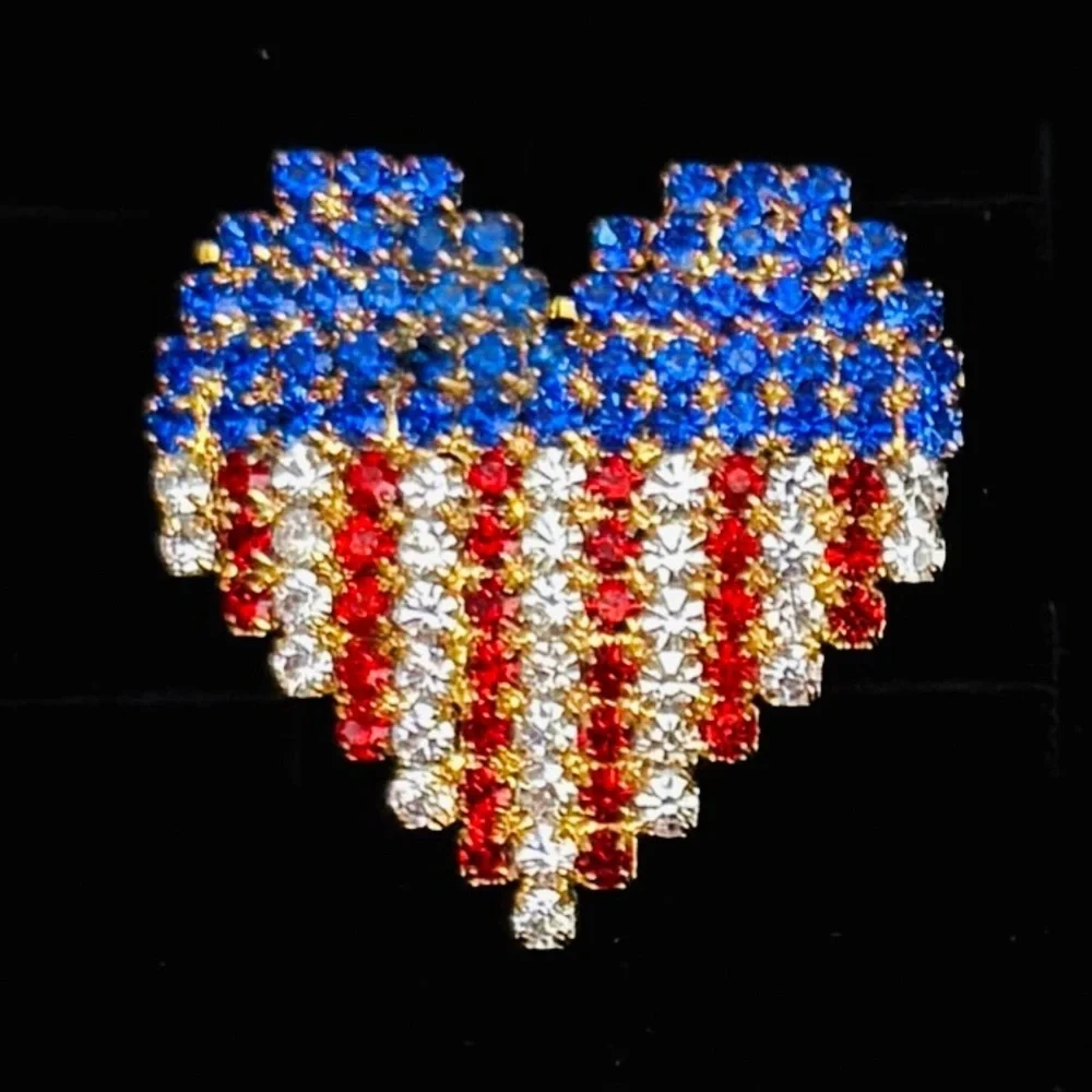 Vintage goldtone, red white and blue American flag heart Brooch